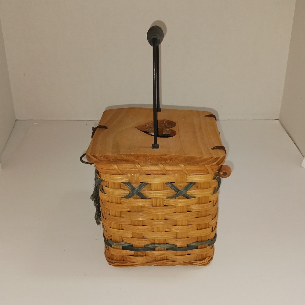 Wicker, Rattan Tissue Box Holder - Picture 2 of 7